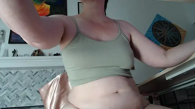 AuroraWillows online show from April 26, 10:57 am
