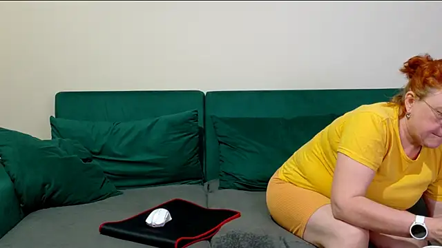 JoannaAndNeighbour online show from May 6, 9:25 am