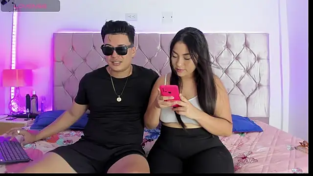 Snapshot of Harry_And_Girls chatting on March 7, 5:08 am Harry And Girls online show from March 7, 5:08 am