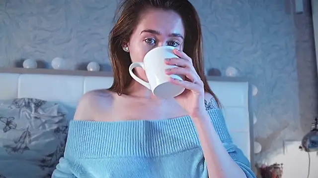 millllina online show from October 7, 12:13 pm