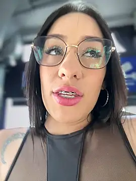   IRIS   online show from September 8, 2:49 pm