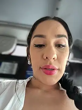 Snapshot of __IRIS__ chatting on March 12, 2:56 pm IRIS online show from March 12, 2:56 pm