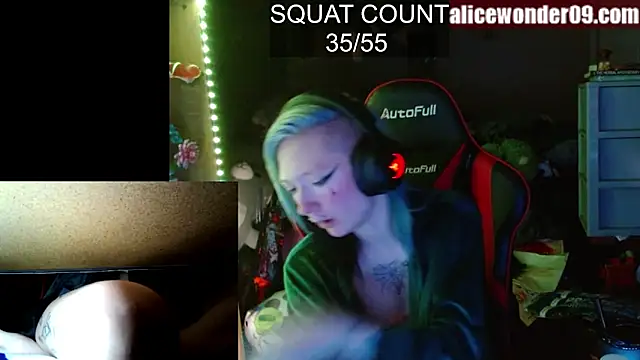 alicewonder09 online show from February 19, 5:38 am