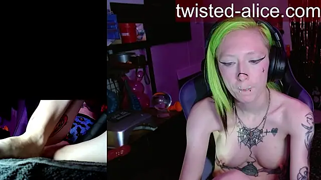 alicewonder09 online show from May 4, 3:24 am