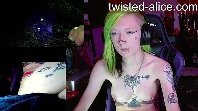 alicewonder09 online show from May 5, 3:14 am