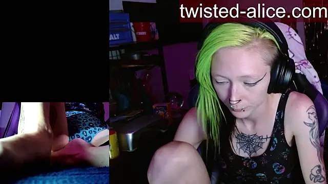 alicewonder09 online show from May 19, 3:35 am