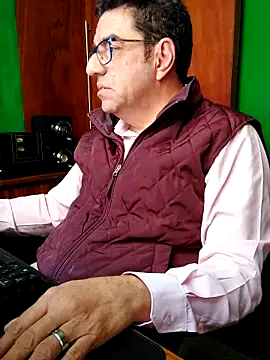 FernandoReuterG online show from February 4, 10:36 pm