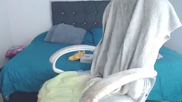 Snapshot of selena_yourmilf chatting on September 29, 6:02 pm selena yourmilf online show from September 29, 6:02 pm