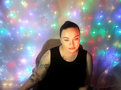 Snapshot of Victoria_Marks chatting on June 27, 10:26 pm Victoria Marks online show from June 27, 10:26 pm