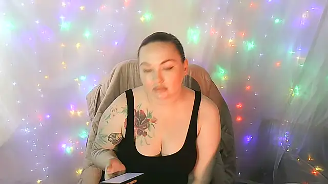 Snapshot of Victoria_Marks chatting on July 6, 6:54 am Victoria Marks online show from July 6, 6:54 am