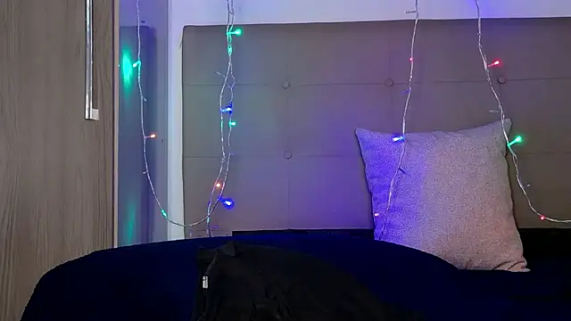 Snapshot of AnnJey chatting on December 8, 8:36 pm AnnJey online show from December 8, 8:36 pm