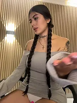 Sarasanders 4 online show from October 25, 4:09 am