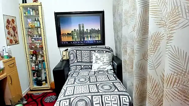 Snapshot of Mature4you44 chatting on March 21, 8:08 am Mature4you44 online show from March 21, 8:08 am