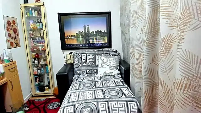 Snapshot of Mature4you44 chatting on March 21, 8:19 am Mature4you44 online show from March 21, 8:19 am