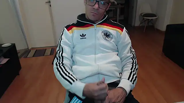 guachin hunk online show from May 10, 6:46 pm