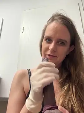 LadyChantale online show from April 29, 5:22 am