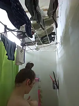 Snowbunnycake 131 online show from October 7, 10:12 am