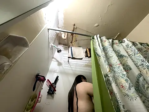 Snowbunnycake 131 online show from November 29, 1:36 pm