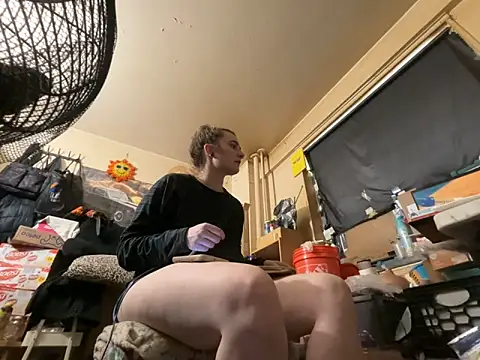 Snowbunnycake 131 online show from May 5, 7:22 pm