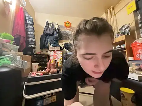Snowbunnycake 131 online show from May 17, 8:12 am