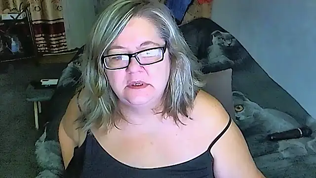 Snapshot of sex2 chatting on October 5, 12:31 am sex2 online show from October 5, 12:31 am