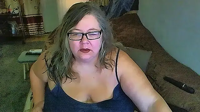 Snapshot of sex2 chatting on February 7, 1:20 am sex2 online show from February 7, 1:20 am