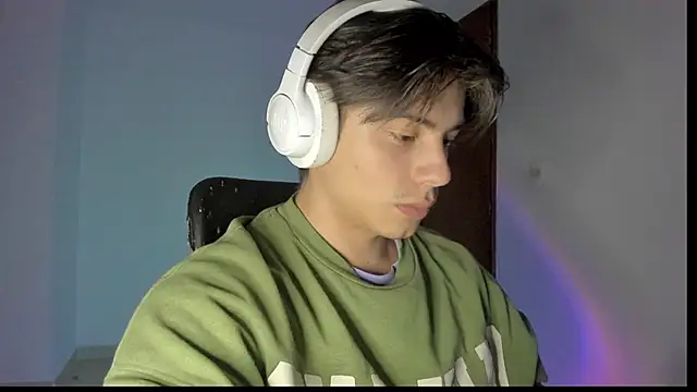 Snapshot of Giordano_Russo chatting on October 17, 4:37 am Giordano Russo online show from October 17, 4:37 am