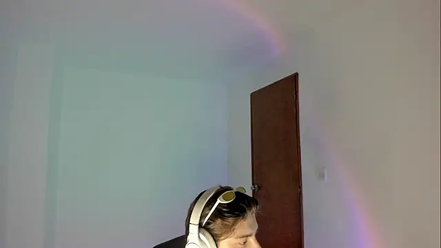 Giordano Russo online show from December 4, 1:04 am