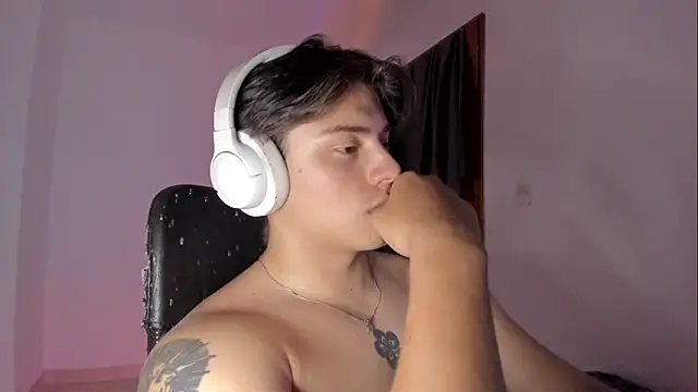 Giordano Russo online show from February 18, 11:33 pm