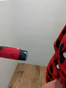 Snapshot of swissdick96 chatting on January 12, 2:33 pm swissdick96 online show from January 12, 2:33 pm