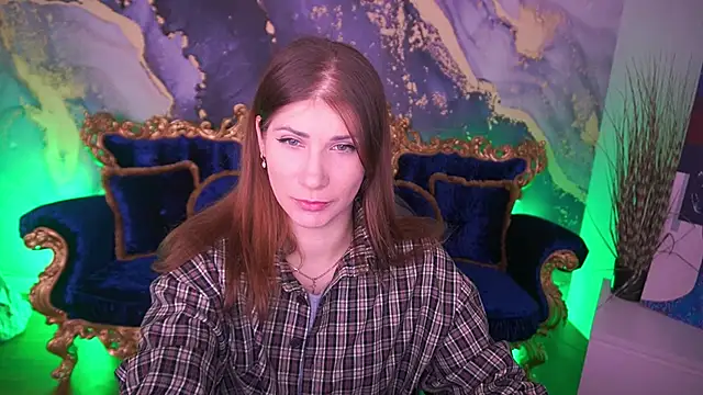 Snapshot of CassandraGood chatting on December 19, 7:48 am CassandraGood online show from December 19, 7:48 am