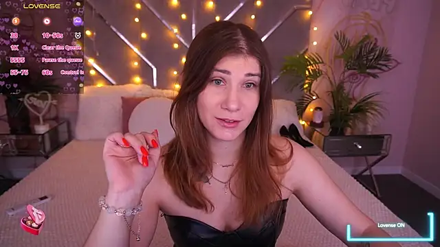 Snapshot of CassandraGood chatting on February 26, 7:51 am CassandraGood online show from February 26, 7:51 am