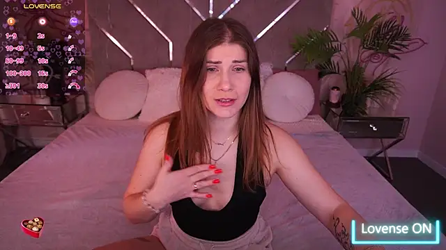 Snapshot of CassandraGood chatting on March 10, 7:02 am CassandraGood online show from March 10, 7:02 am