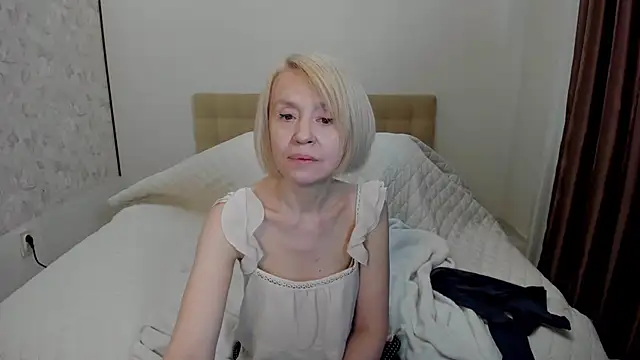 Snapshot of aminalive chatting on February 6, 10:48 am aminalive online show from February 6, 10:48 am