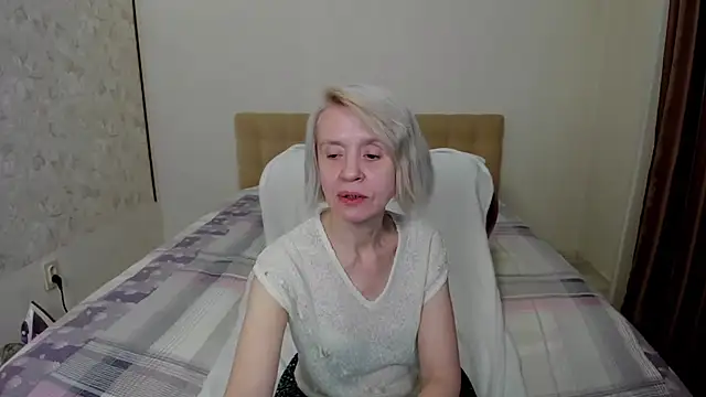 Snapshot of aminalive chatting on September 17, 4:30 pm aminalive online show from September 17, 4:30 pm