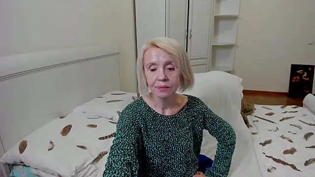 Snapshot of aminalive chatting on October 11, 4:49 pm aminalive online show from October 11, 4:49 pm