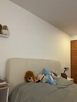 Snapshot of oriana_zoeee chatting on April 20, 11:28 pm oriana zoeee online show from April 20, 11:28 pm