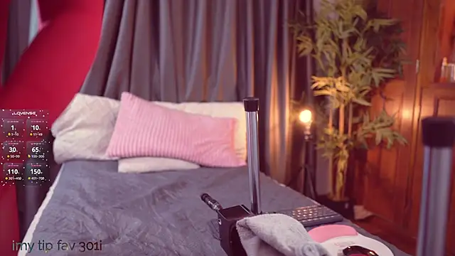 Snapshot of Lucy_fit chatting on September 24, 10:07 am Lucy fit online show from September 24, 10:07 am