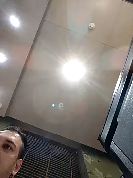 Snapshot of vishnuvinod_india chatting on December 5, 12:36 pm vishnuvinod india online show from December 5, 12:36 pm