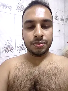 Snapshot of vishnuvinod_india chatting on March 13, 9:32 pm vishnuvinod india online show from March 13, 9:32 pm