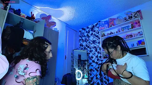 Snapshot of valenor_ chatting on May 16, 4:09 am valenor online show from May 16, 4:09 am
