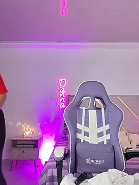 DannaBerry online show from February 19, 4:47 pm