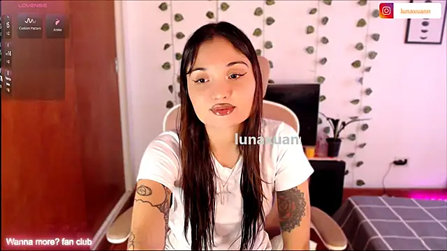LunaXuan online show from May 13, 9:00 pm