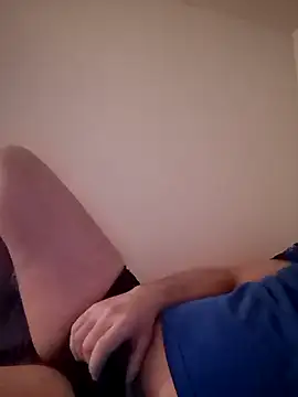Snapshot of ScalicHat69 chatting on January 19, 9:55 pm ScalicHat69 online show from January 19, 9:55 pm