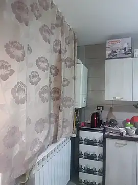 Snapshot of x__KHALEESI__x chatting on November 19, 3:34 pm x KHALEESI x online show from November 19, 3:34 pm