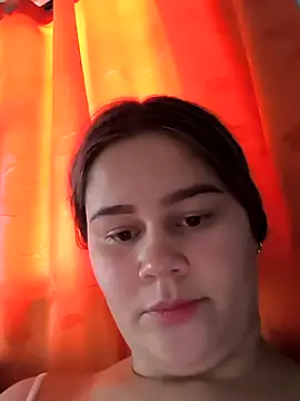 Snapshot of sweet_lucia chatting on January 7, 5:31 pm sweet lucia online show from January 7, 5:31 pm