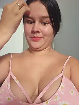 Snapshot of sweet_lucia chatting on November 4, 2:38 pm sweet lucia online show from November 4, 2:38 pm