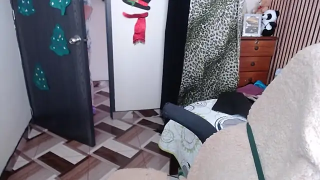 Snapshot of Sonialorens_ chatting on December 20, 6:48 pm Sonialorens online show from December 20, 6:48 pm