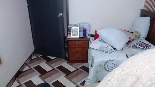 Snapshot of Sonialorens_ chatting on January 13, 3:17 pm Sonialorens online show from January 13, 3:17 pm