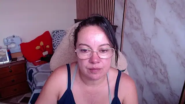 Snapshot of Sonialorens_ chatting on February 13, 8:16 pm Sonialorens online show from February 13, 8:16 pm